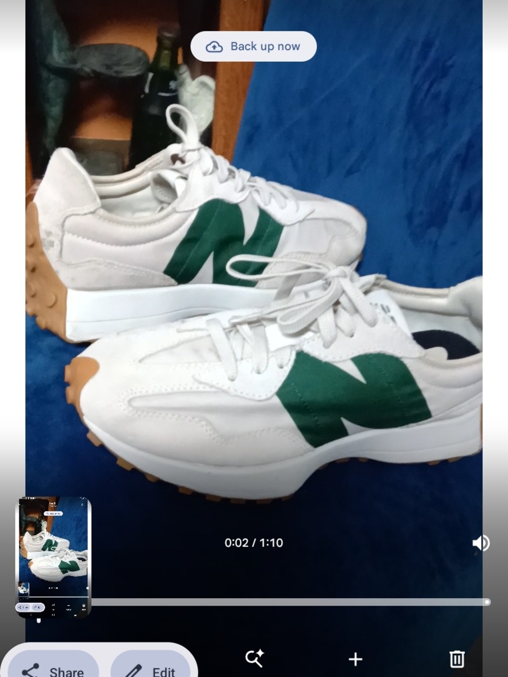 New Balance 327 White Green Gum Sole Retro Sneakers Size 8.5